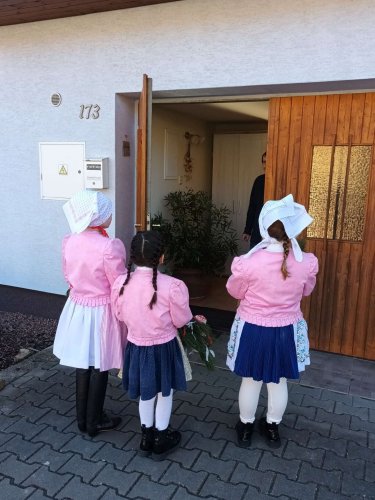 Královničky aneb nosení létečka - 26.3.2023