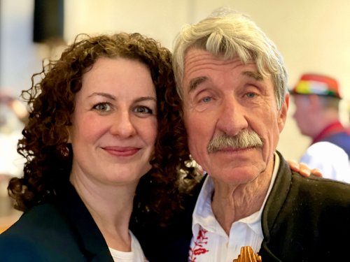 František Holmes Ilík oslavil 75 let - pogratulovaly mu i Podolské Frišky - 16.4.2023