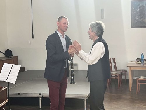 František Holmes Ilík oslavil 75 let - pogratulovaly mu i Podolské Frišky - 16.4.2023