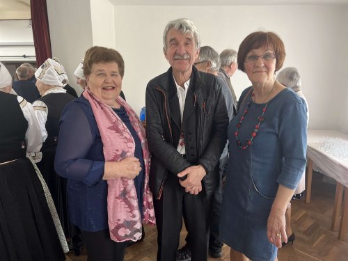 František Holmes Ilík oslavil 75 let - pogratulovaly mu i Podolské Frišky - 16.4.2023