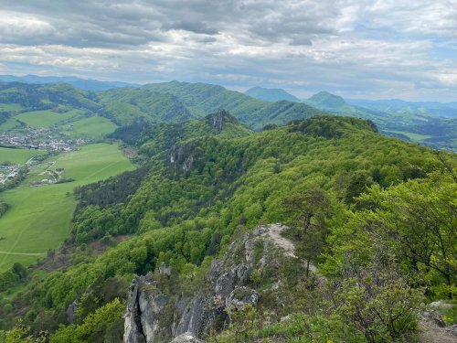Výlet Sokola na Sulovské skály - 13.5.2023