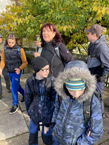 Vycházka Sokolů na hrad Buchlov a Karlovu skálu - 26.10.2023