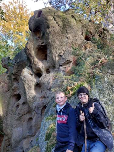 Vycházka Sokolů na hrad Buchlov a Karlovu skálu - 26.10.2023