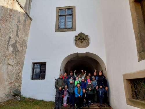 Vycházka Sokolů na hrad Buchlov a Karlovu skálu - 26.10.2023