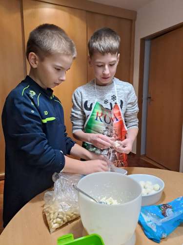 Pečení cukroví v turisťáku - 28.11.2023