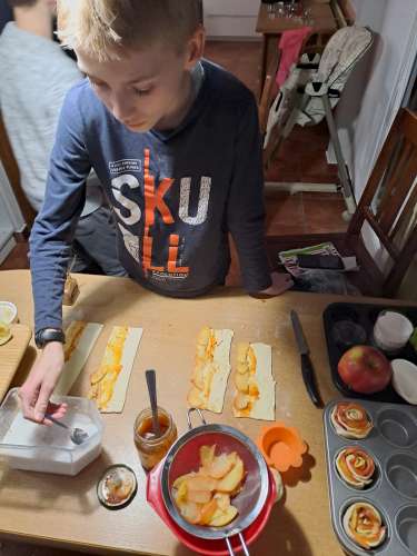 Pečení cukroví v turisťáku - 28.11.2023