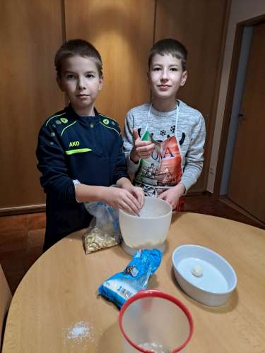 Pečení cukroví v turisťáku - 28.11.2023