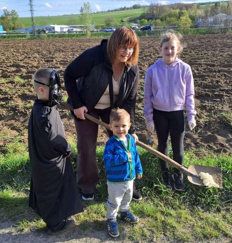 Soubor /2027-04-05-uklid-obce-18.jpg