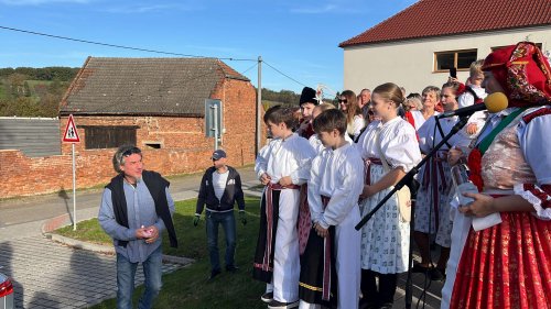 Krojové sochy - Sousoší Cestú k muzice od Víti Bobčíka - 19.10.2024