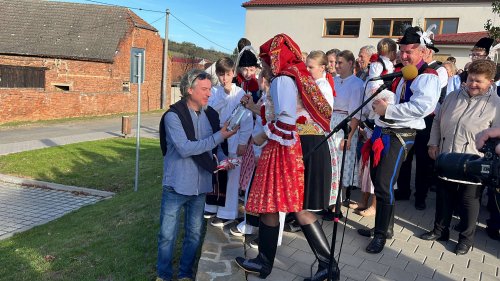 Krojové sochy - Sousoší Cestú k muzice od Víti Bobčíka - 19.10.2024