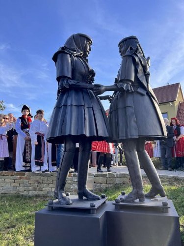 Krojové sochy - Sousoší Cestú k muzice od Víti Bobčíka - 19.10.2024