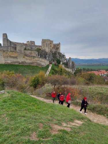 Výlet Old Star turisťáku na hrad Beckov - 23.10.2024