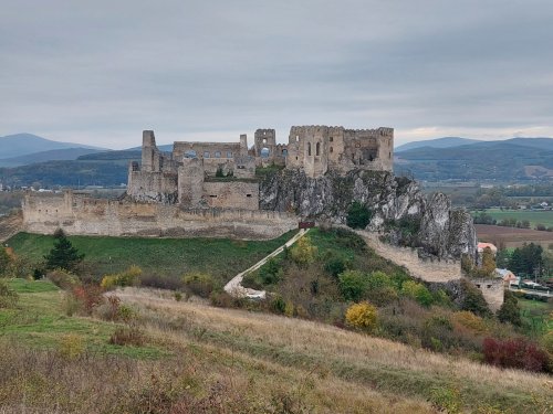 Výlet Old Star turisťáku na hrad Beckov - 23.10.2024