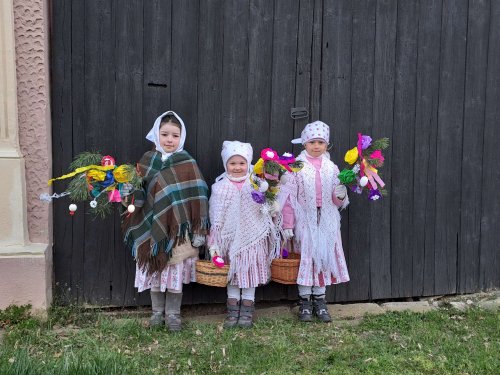 Královničky - nosení létečka v Podolí - 6.4.2025