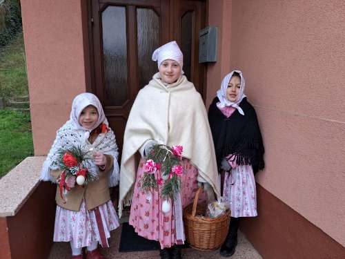 Královničky - nosení létečka v Podolí - 6.4.2025