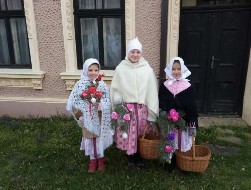 Královničky - nosení létečka v Podolí - 6.4.2025