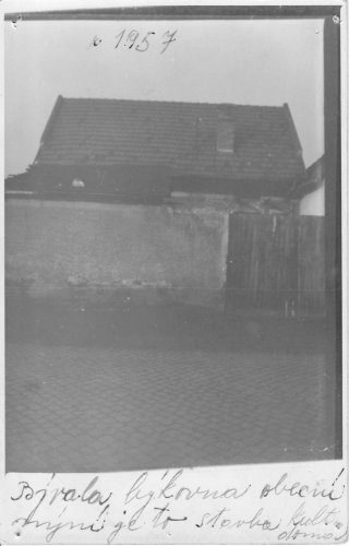 Historické pohledy na budovy a místa v Podolí