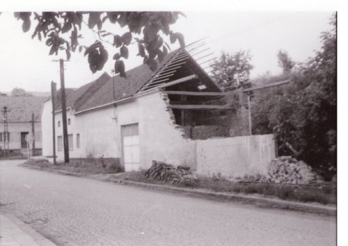 Historické pohledy na budovy a místa v Podolí