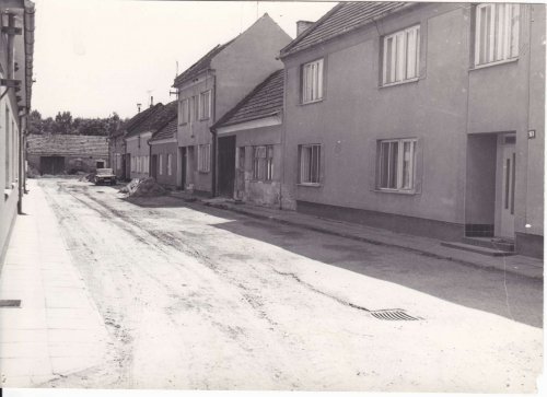 Historické pohledy na budovy a místa v Podolí